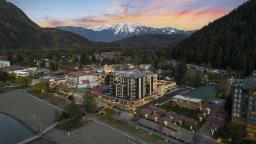 701 120 ESPLANADE AVENUE, harrison hot springs, British Columbia