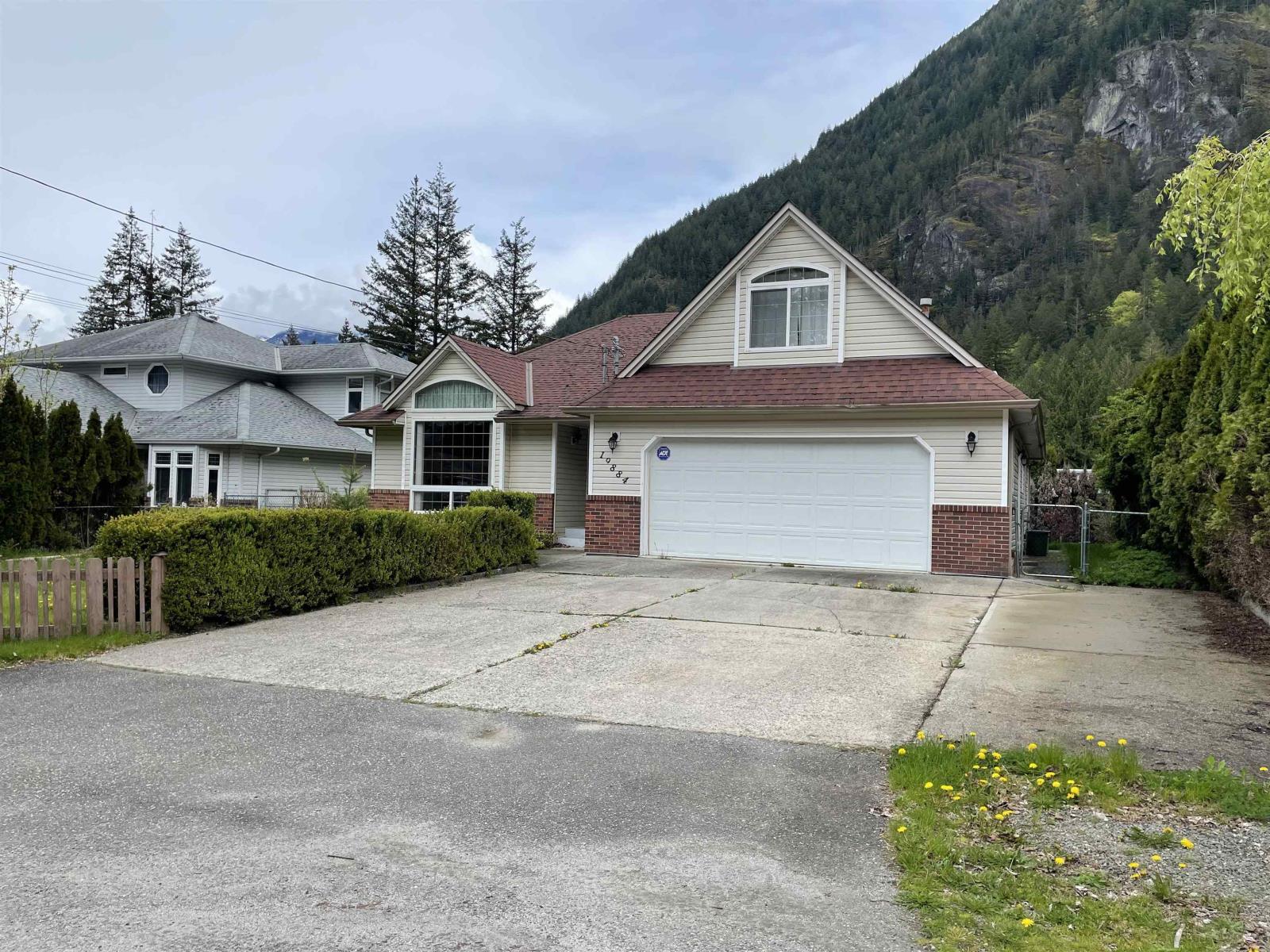 19884 Peter Street, Hope, British Columbia  V0X 1L2 - Photo 2 - R2877935