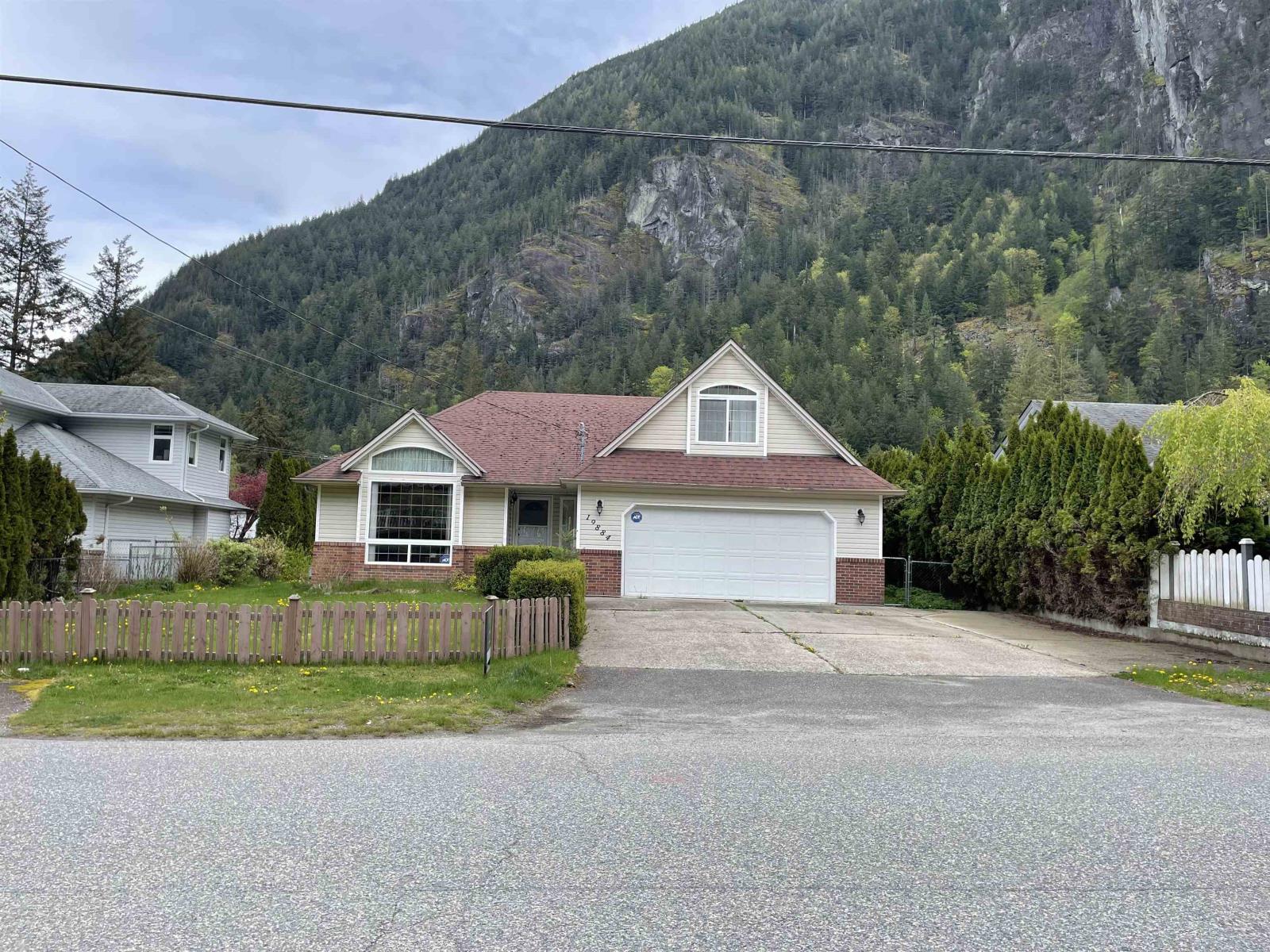 19884 Peter Street, Hope, British Columbia  V0X 1L2 - Photo 3 - R2877935