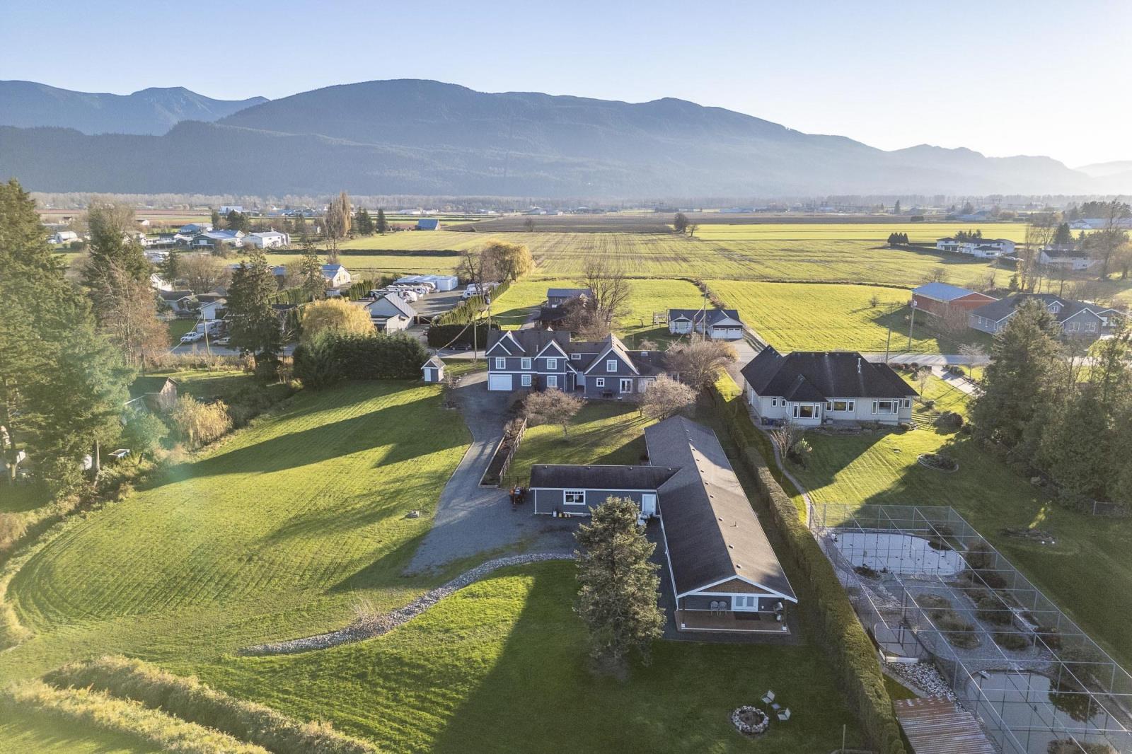 42919 South Sumas Road, Greendale, Chilliwack, British Columbia  V2R 4L7 - Photo 2 - R2950060
