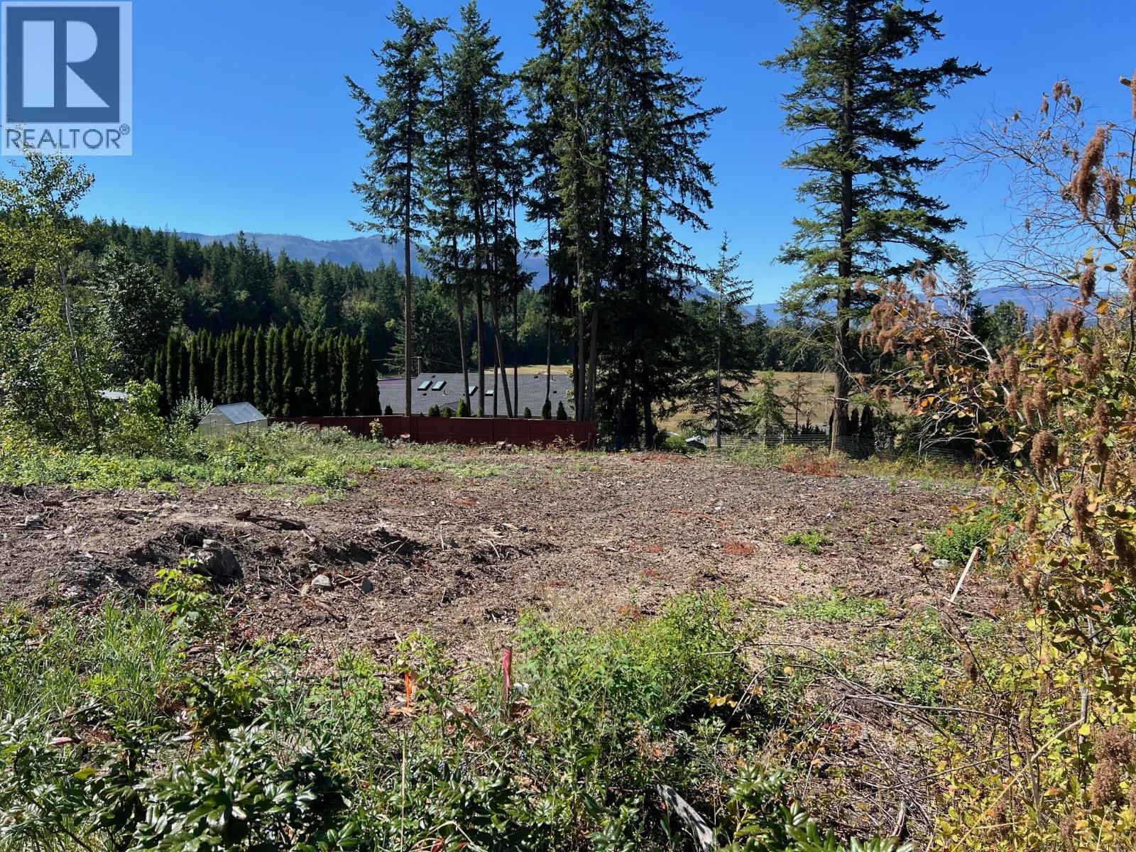2221 Lakeview Drive, blind bay, British Columbia