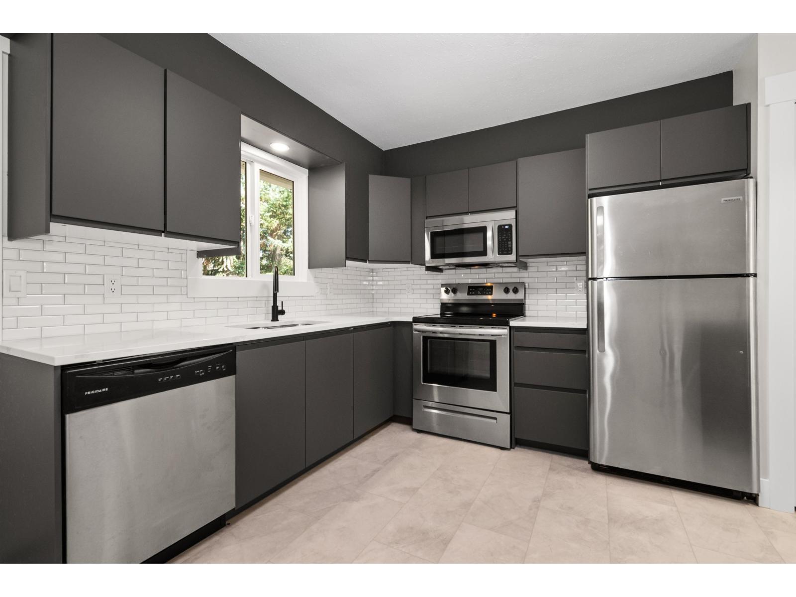 63797 Beech Avenue, Hope, Hope, British Columbia  V0X 1L2 - Photo 3 - R3082749