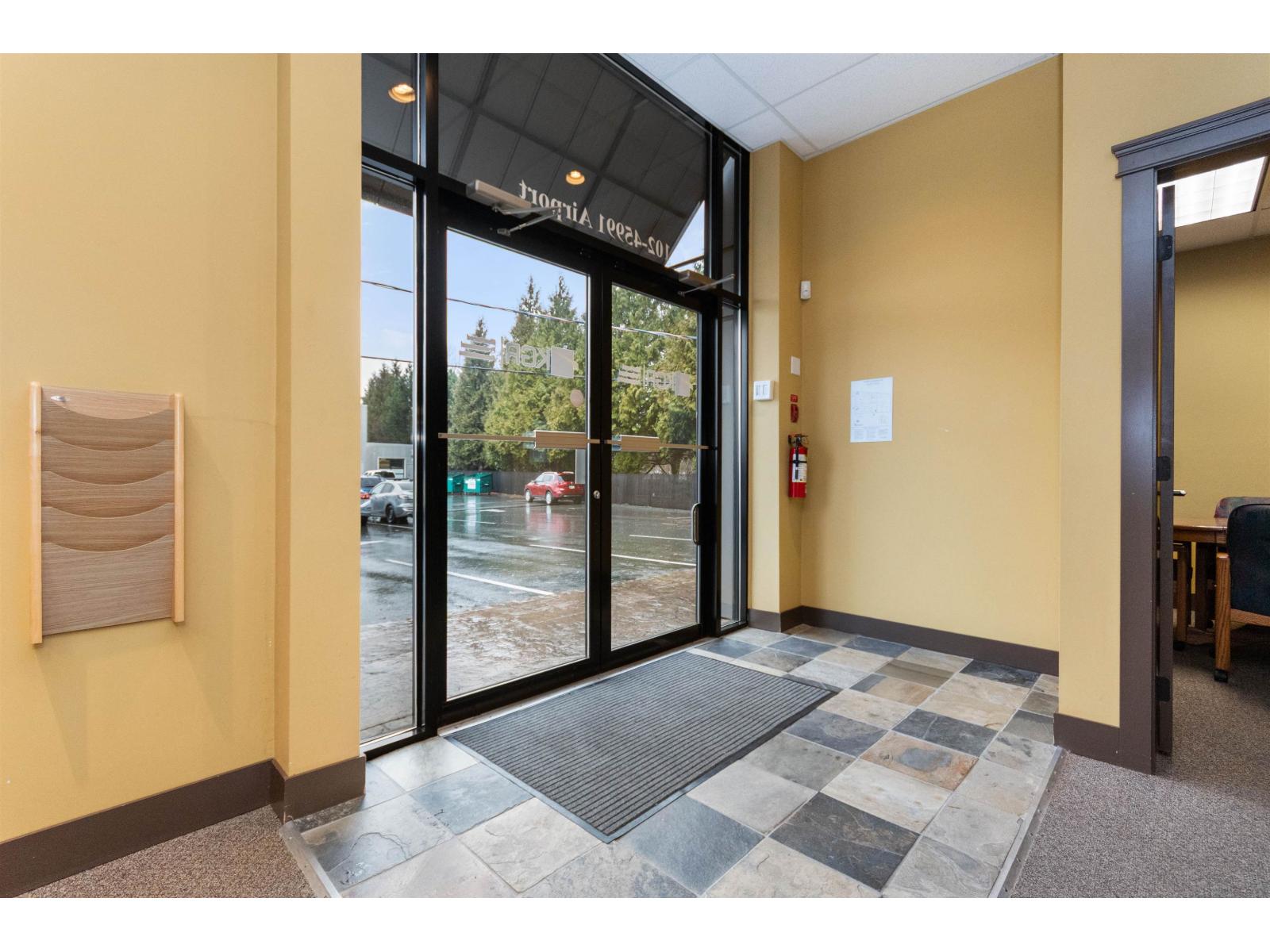 45991 Airport Road, Chilliwack Proper South, Chilliwack, British Columbia  V2P 1A3 - Photo 8 - C8075845