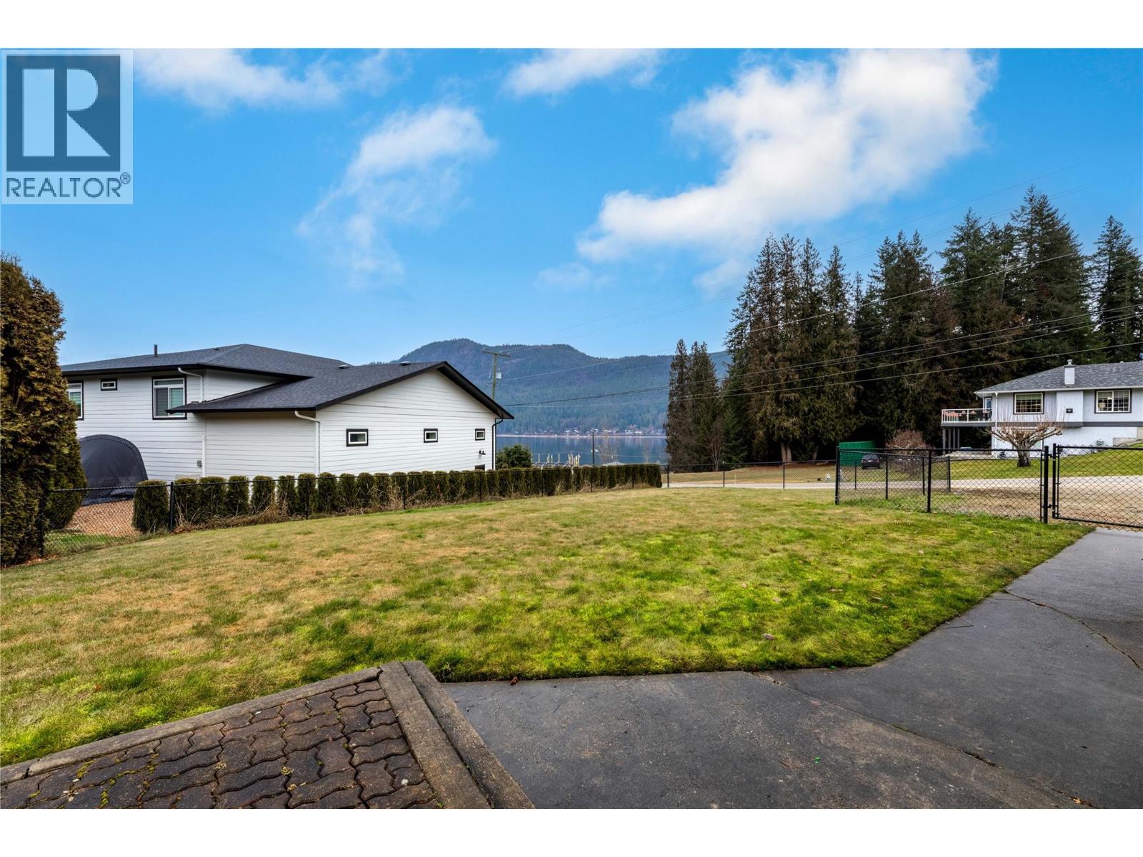 2483 Marine Place, Blind Bay, British Columbia  V0E 1H1 - Photo 42 - 10375705