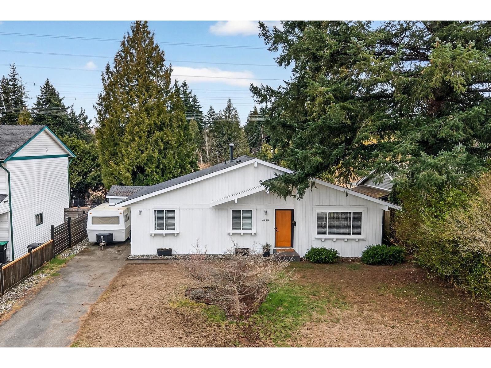 4428 203 Street, Langley, British Columbia  V3A 6P7 - Photo 2 - R3099661