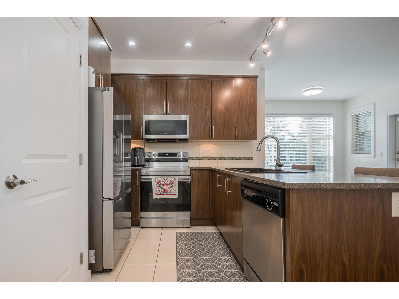 304 45530 Market Way, Garrison Crossing, Chilliwack, British Columbia  V2R 0M5 - Photo 10 - R3104227