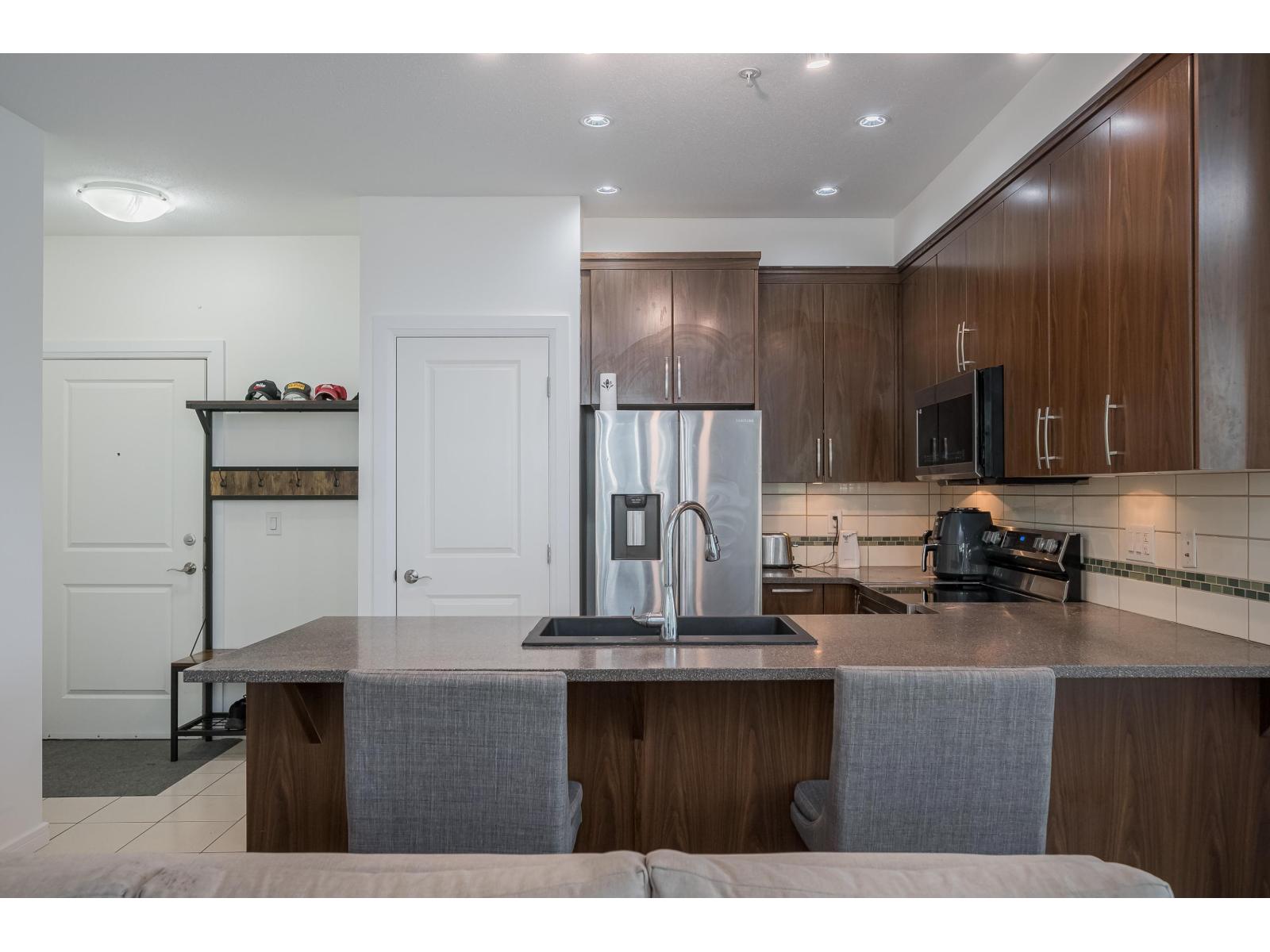 304 45530 Market Way, Garrison Crossing, Chilliwack, British Columbia  V2R 0M5 - Photo 8 - R3104227