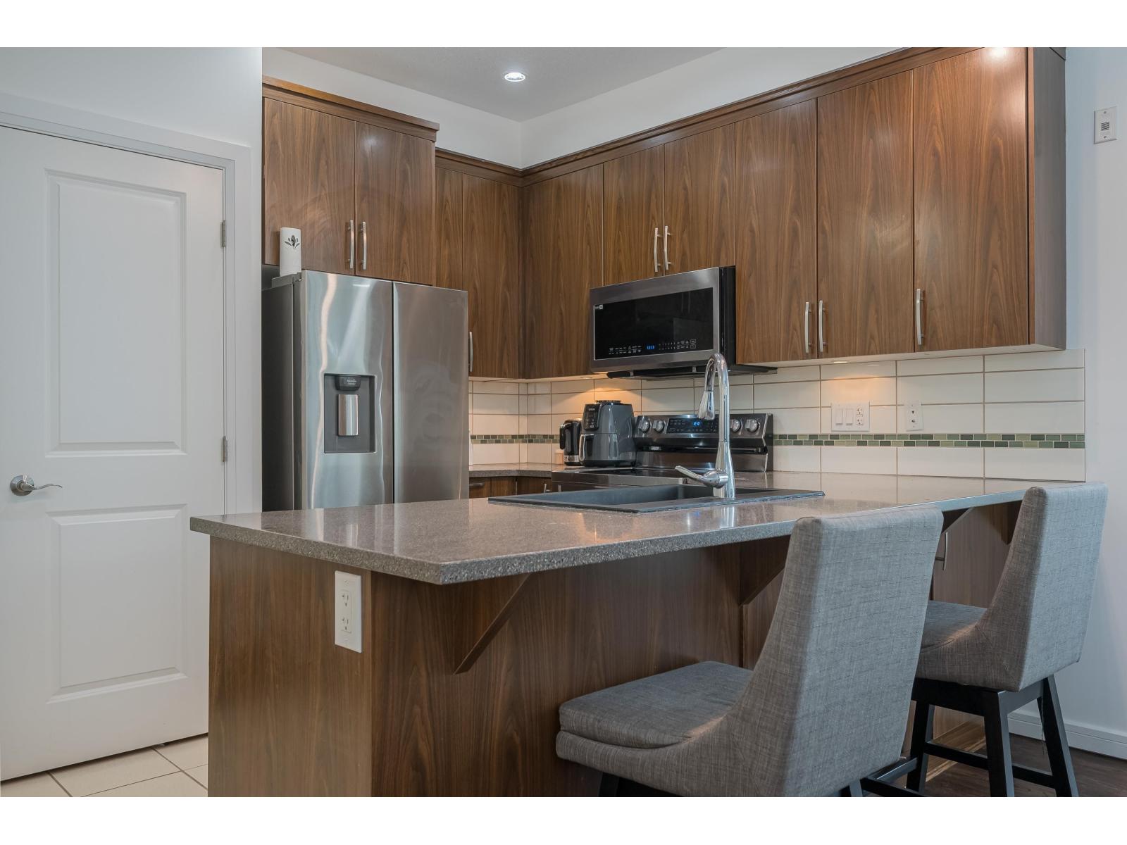 304 45530 Market Way, Garrison Crossing, Chilliwack, British Columbia  V2R 0M5 - Photo 9 - R3104227