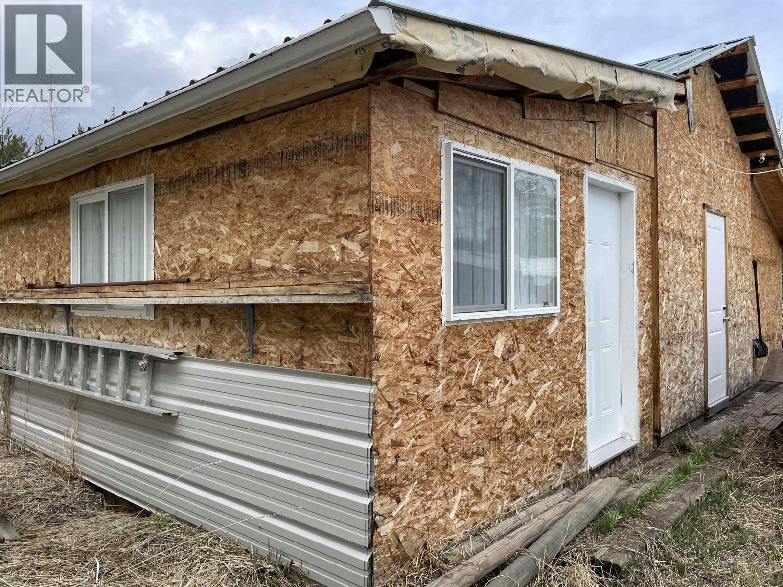 7008 Holmes Road, Lone Butte, British Columbia  V0K 1X1 - Photo 16 - R3112939