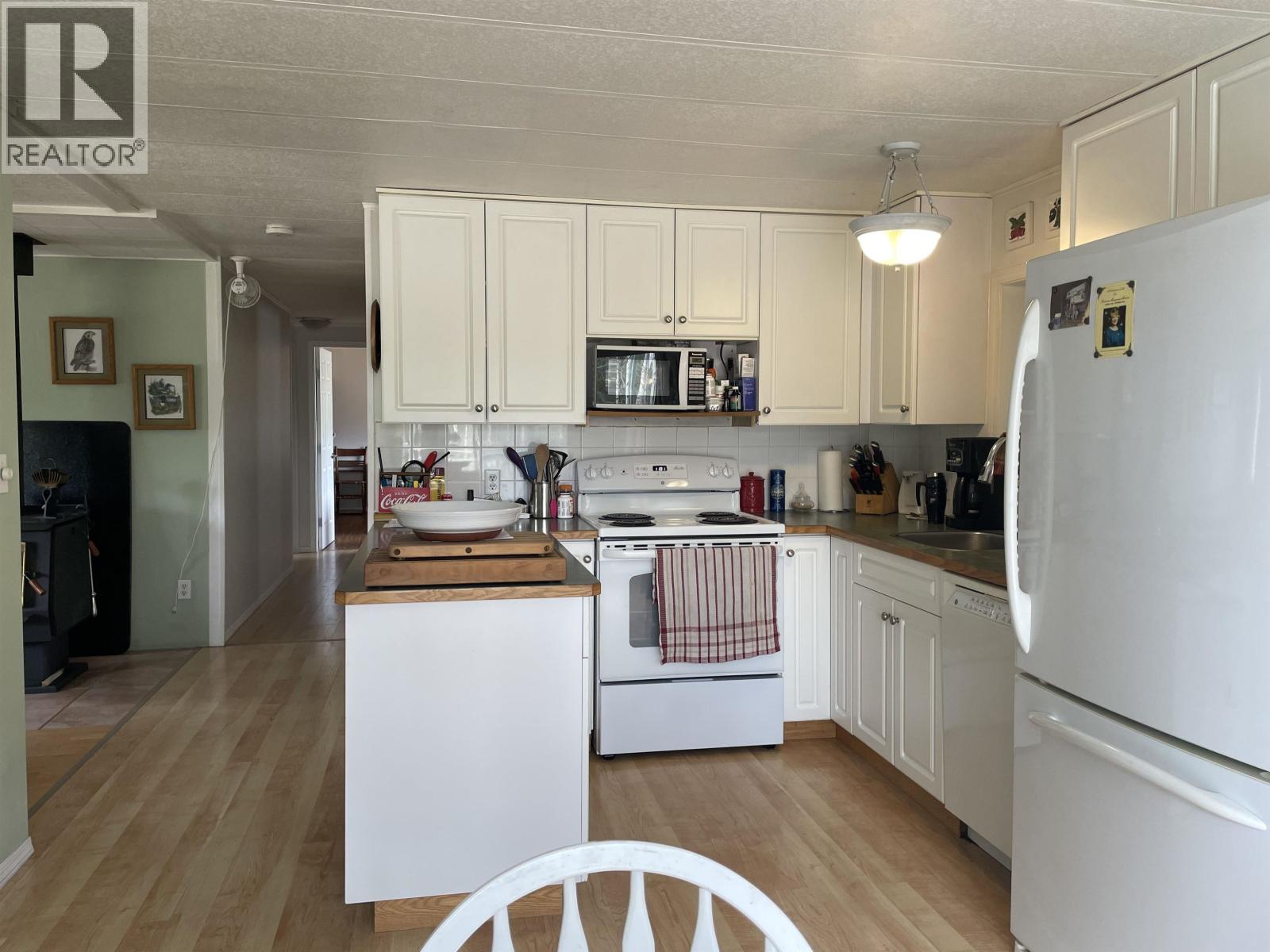 7008 Holmes Road, Lone Butte, British Columbia  V0K 1X1 - Photo 3 - R3112939
