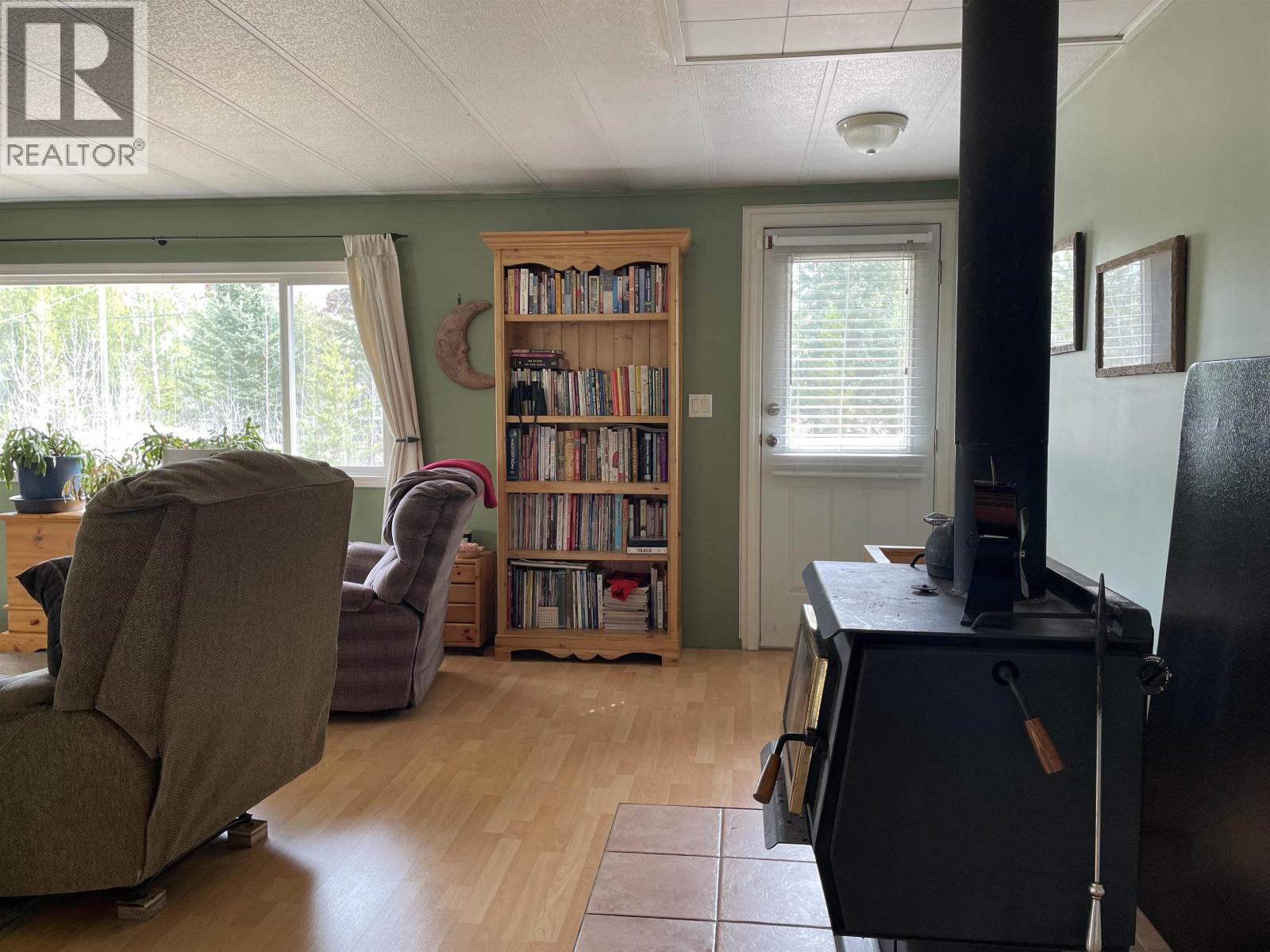 7008 Holmes Road, Lone Butte, British Columbia  V0K 1X1 - Photo 4 - R3112939