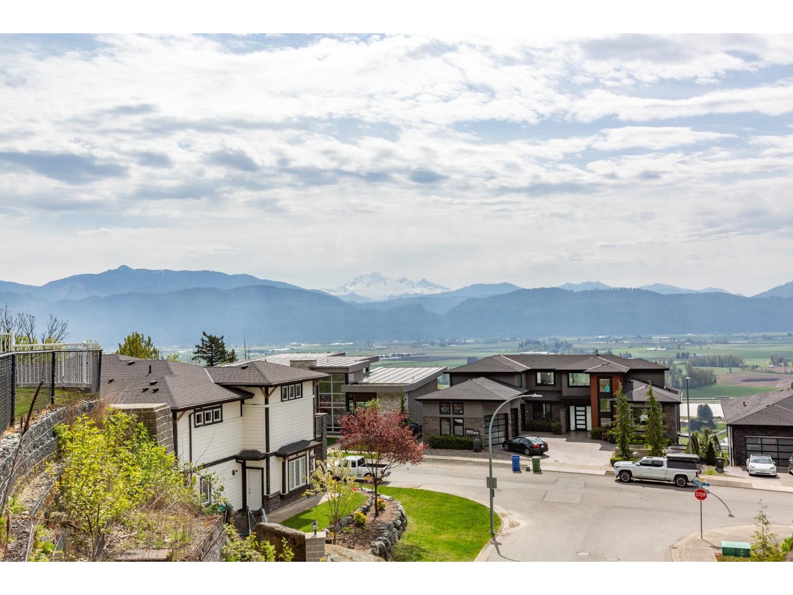 36483 Estevan Court, Abbotsford, British Columbia V3G 0B2 - Photo 4 - R3113375