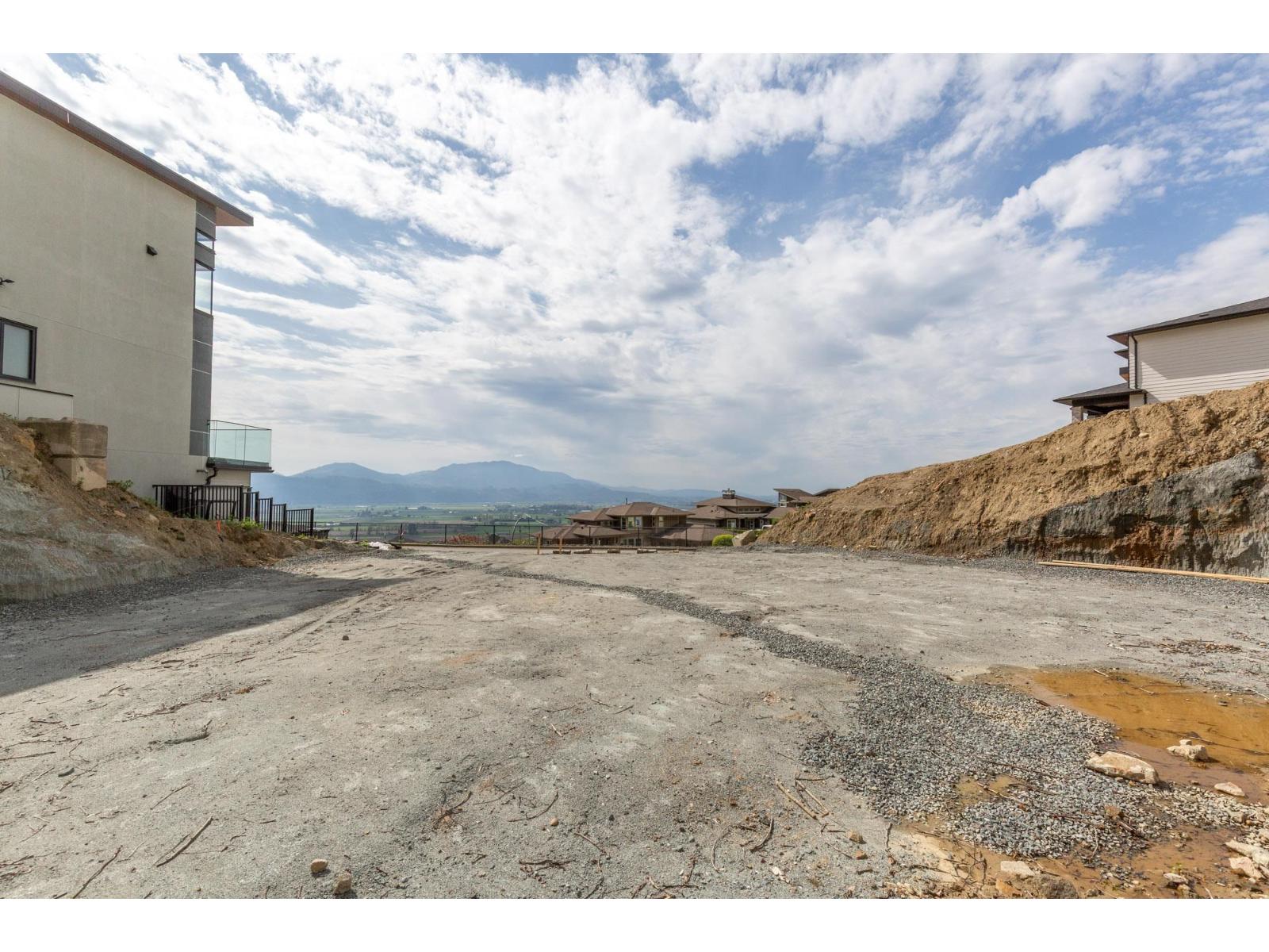 36483 Estevan Court, Abbotsford, British Columbia V3G 0B2 - Photo 6 - R3113375