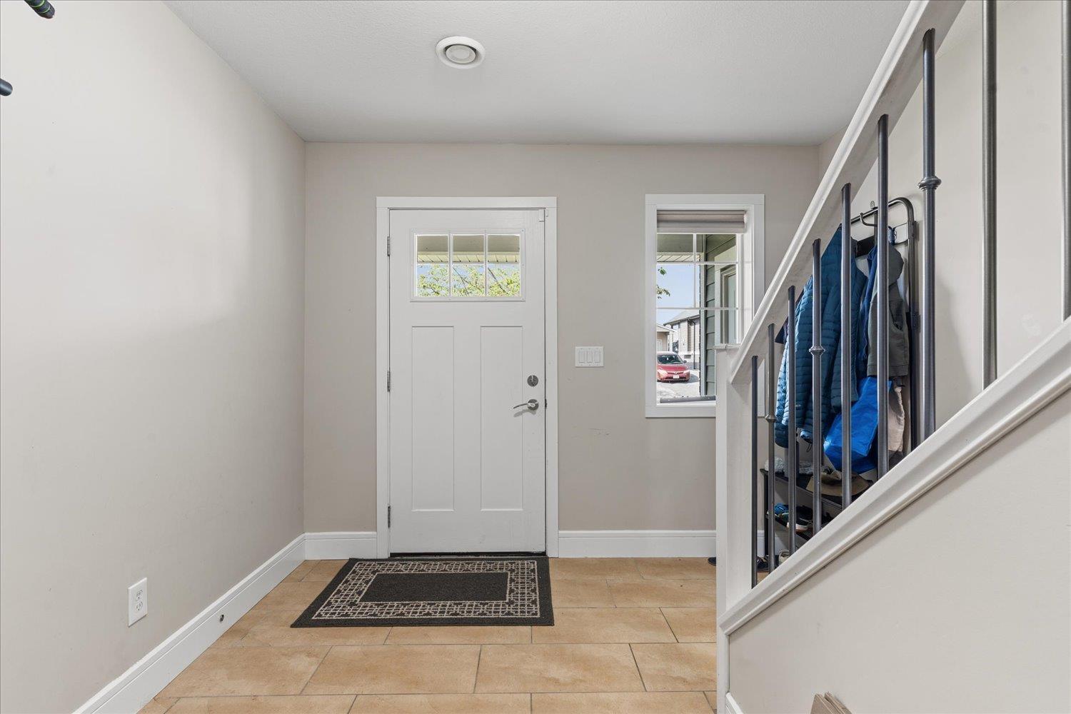 51106 Sophie Crescent, Eastern Hillsides, Chilliwack, British Columbia  V4Z 0C1 - Photo 3 - R3119211