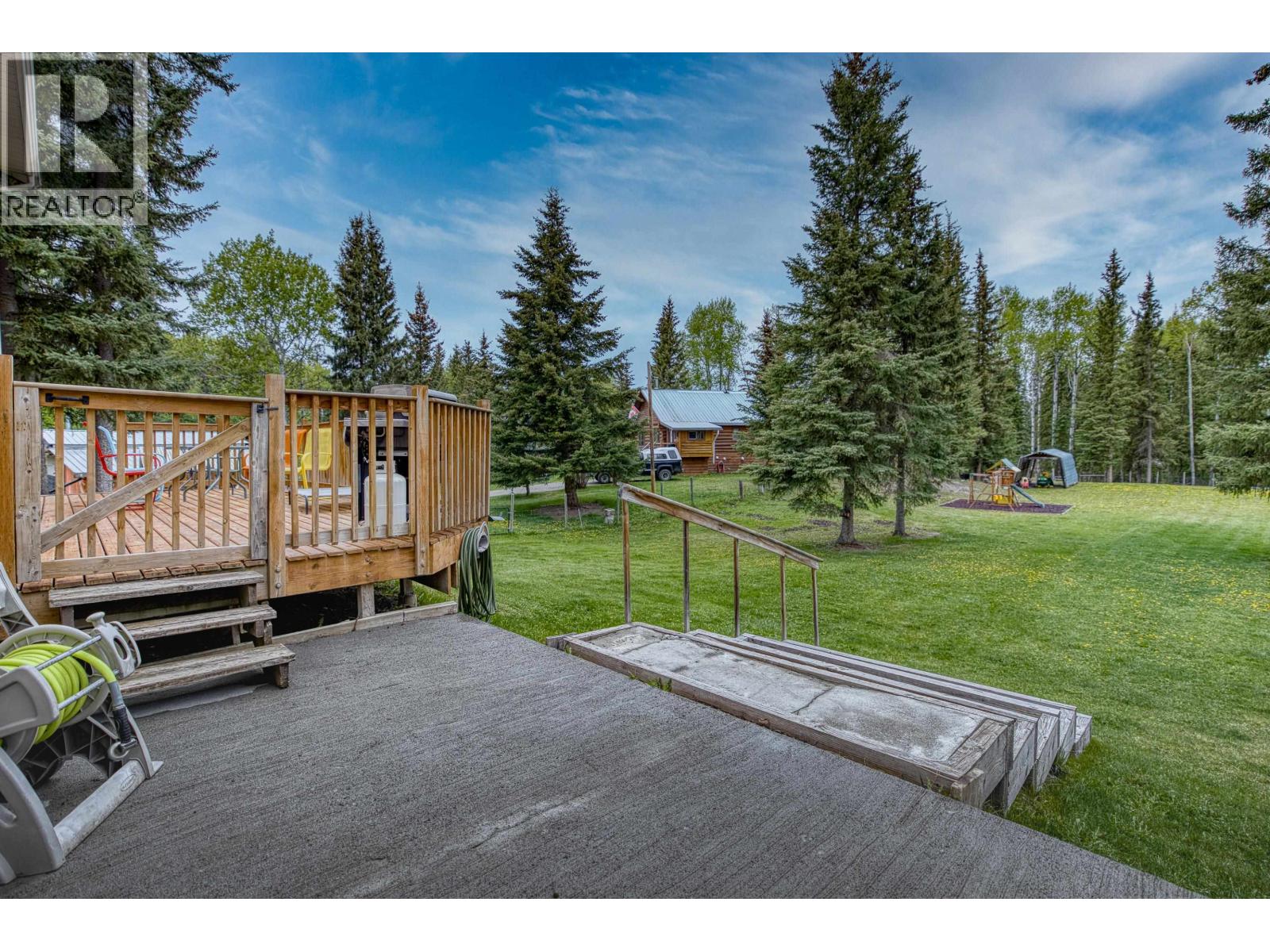6341 Wolfe Road, 100 Mile House, British Columbia  V0K 2E3 - Photo 7 - R3120934