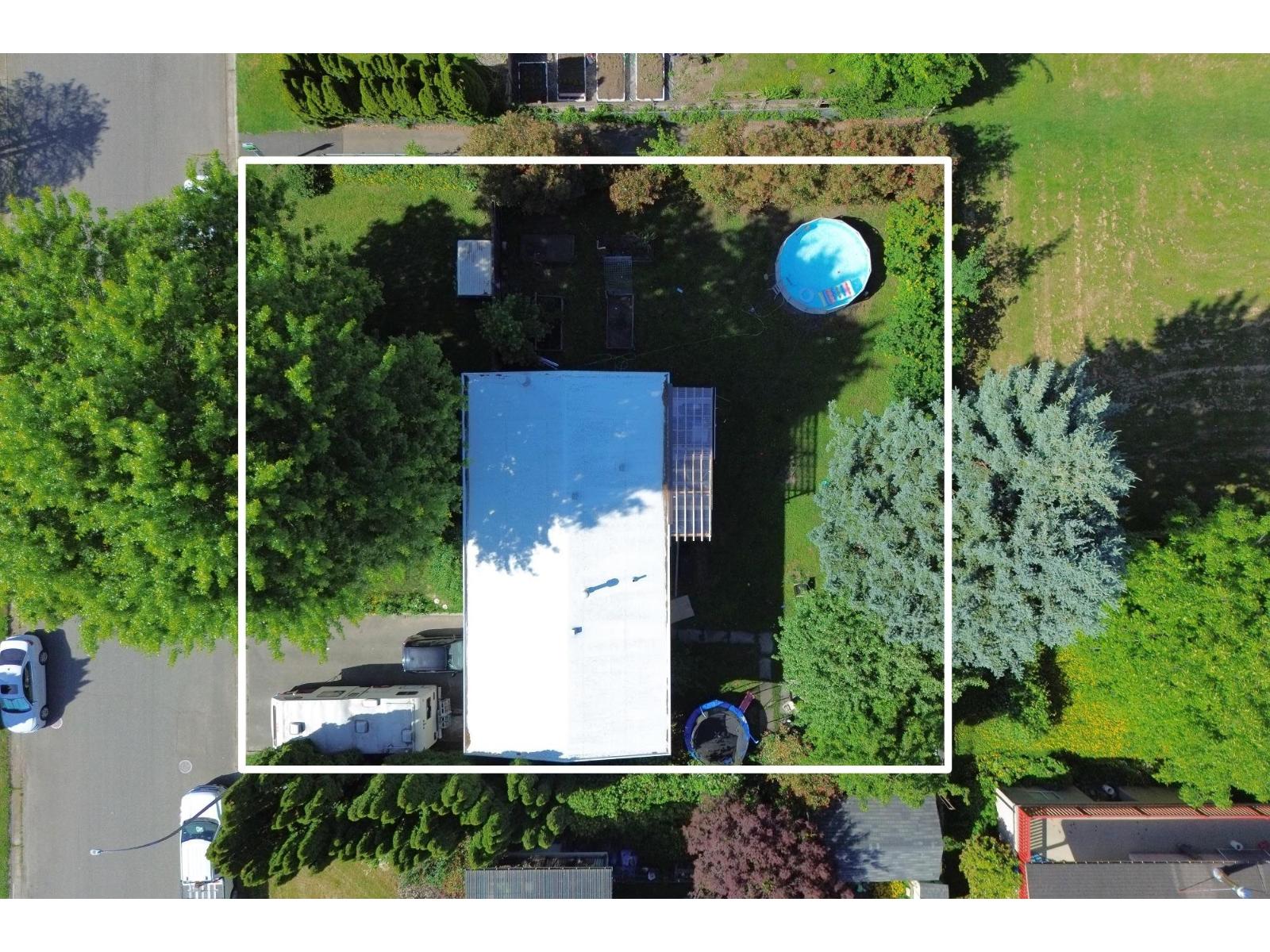 8708 Cornwall Crescent, Chilliwack Proper South, Chilliwack, British Columbia V2P 7E6 - Photo 3 - R3126645