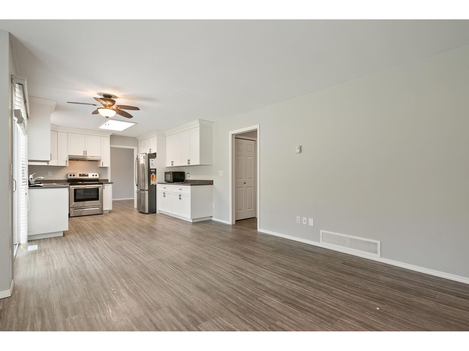 7665 Sapphire Drive, Sardis West Vedder, Chilliwack, British Columbia  V2R 3A7 - Photo 12 - R3130555