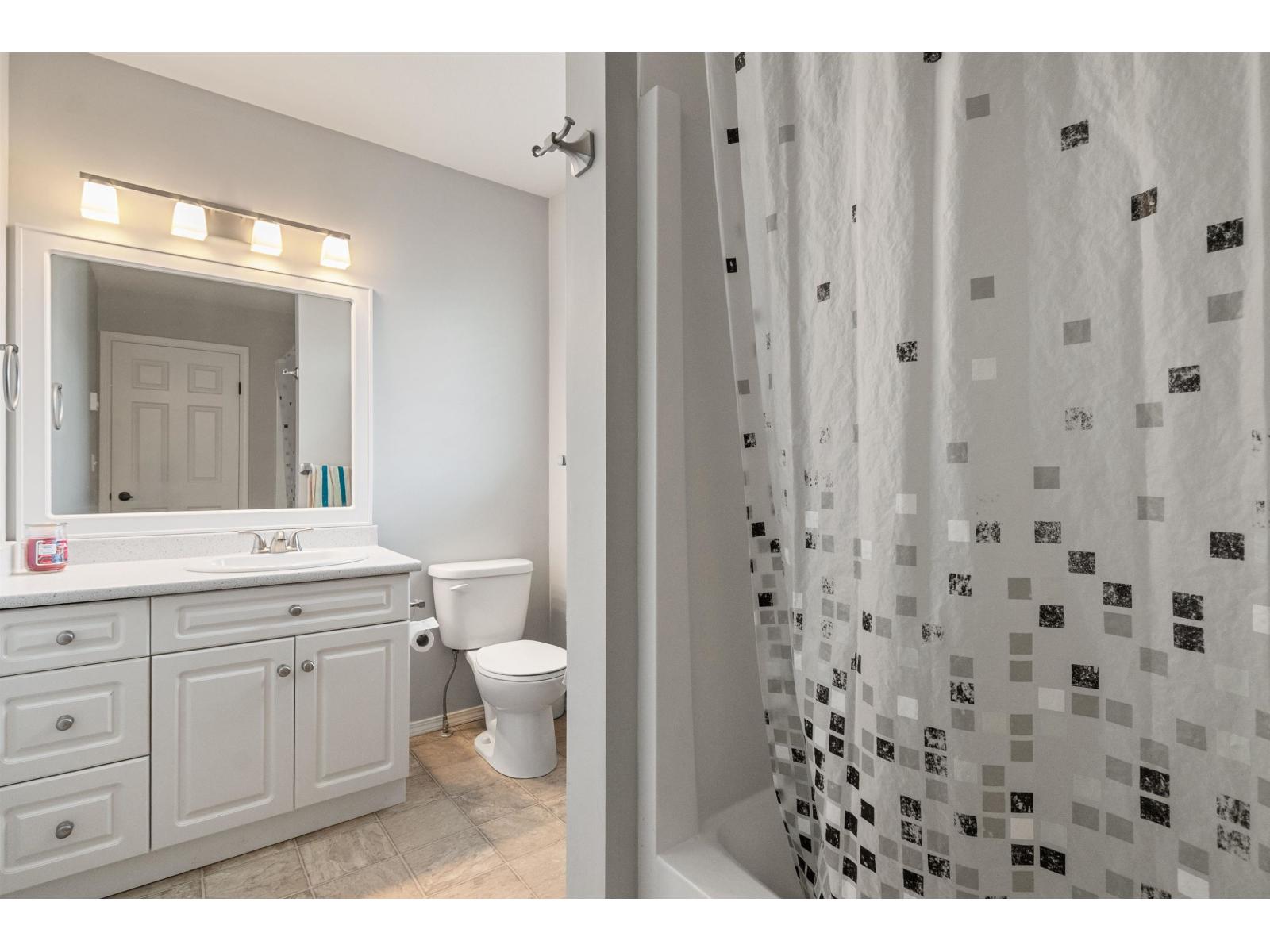 7665 Sapphire Drive, Sardis West Vedder, Chilliwack, British Columbia  V2R 3A7 - Photo 32 - R3130555
