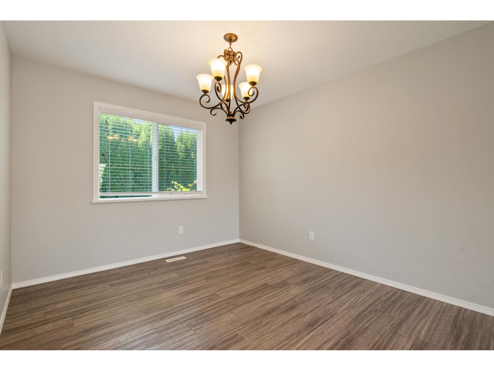 7665 Sapphire Drive, Sardis West Vedder, Chilliwack, British Columbia  V2R 3A7 - Photo 9 - R3130555