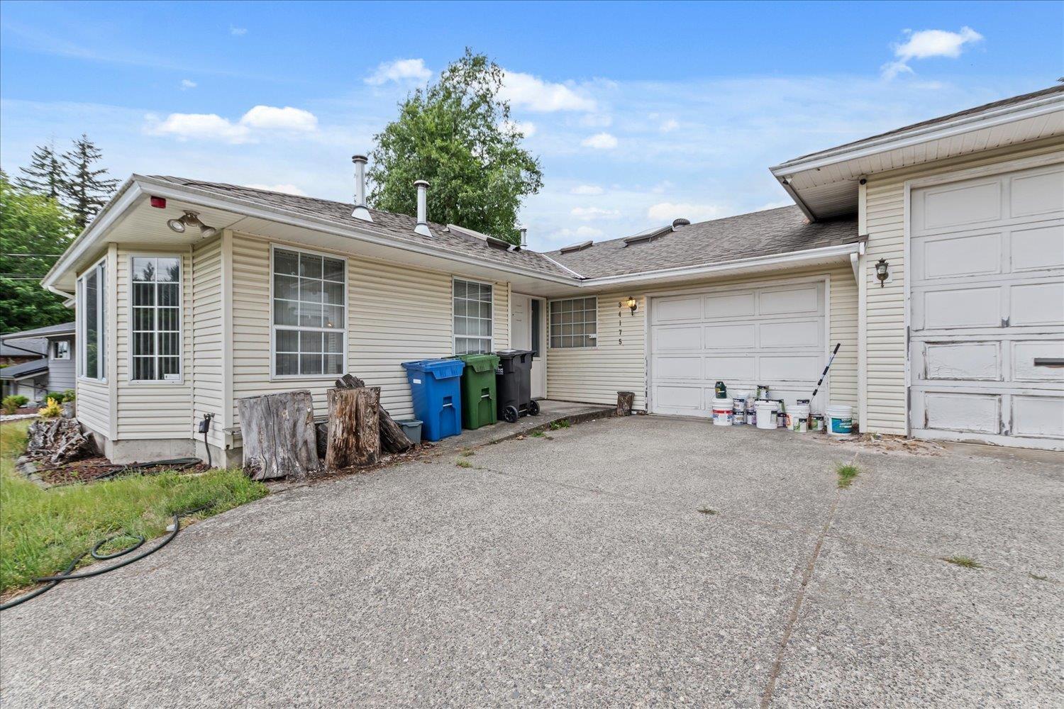 34175 Old Yale Road, Abbotsford, British Columbia V2S 2K6 - Photo 2 - R3130056