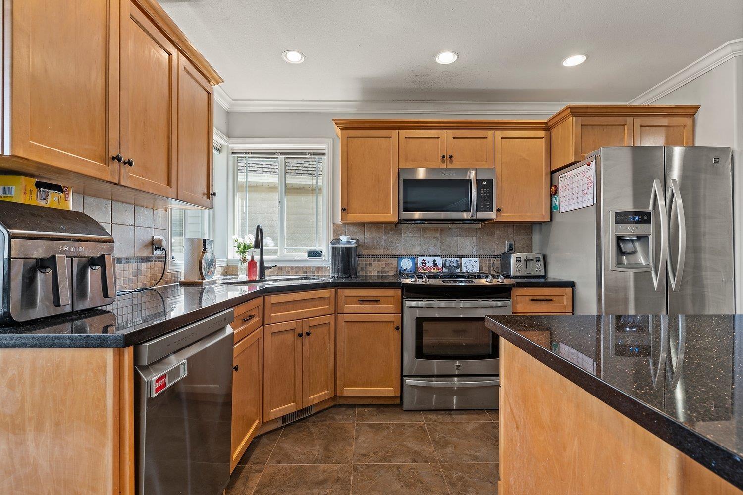 46017 Sherwood Drive, Promontory, Chilliwack, British Columbia  V2R 5R2 - Photo 13 - R3138941