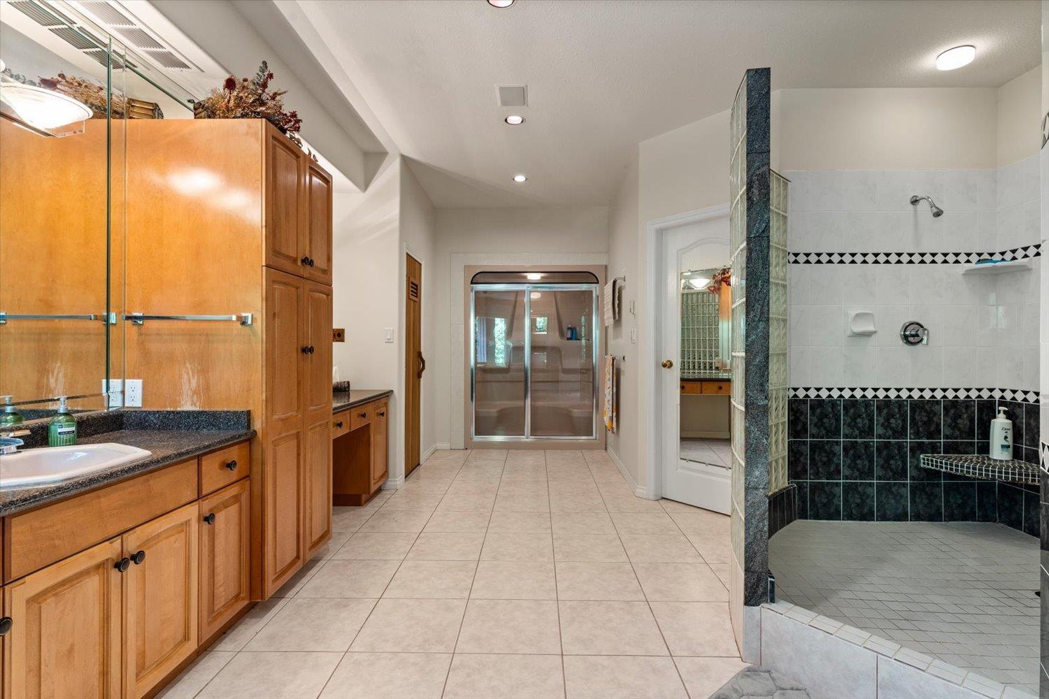 21313 Lakeview Crescent, Kawkawa Lake, Hope, British Columbia  V0X 1L1 - Photo 27 - R3141112