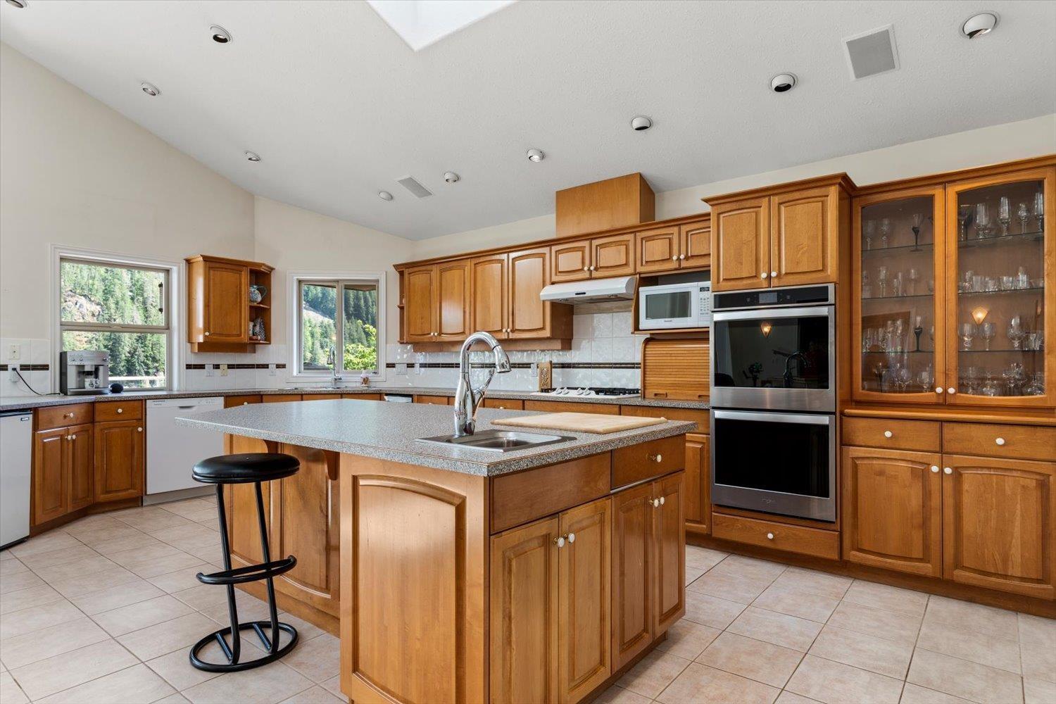21313 Lakeview Crescent, Kawkawa Lake, Hope, British Columbia  V0X 1L1 - Photo 9 - R3141112