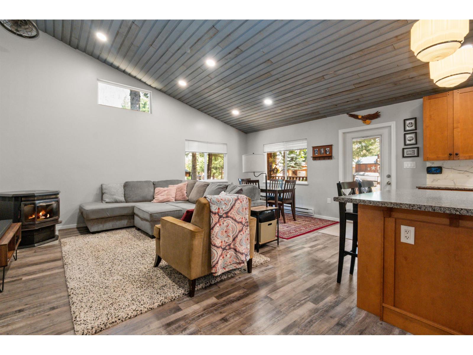 71777 Meadow Road, Sunshine Valley, Hope, British Columbia  V0X 1L5 - Photo 11 - R3143913