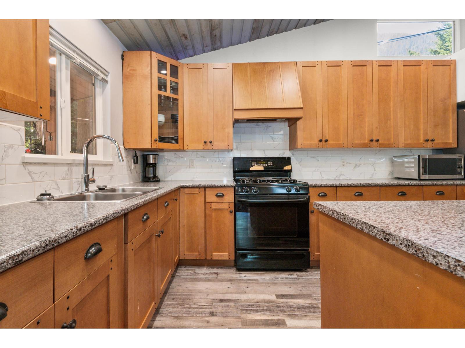 71777 Meadow Road, Sunshine Valley, Hope, British Columbia  V0X 1L5 - Photo 12 - R3143913