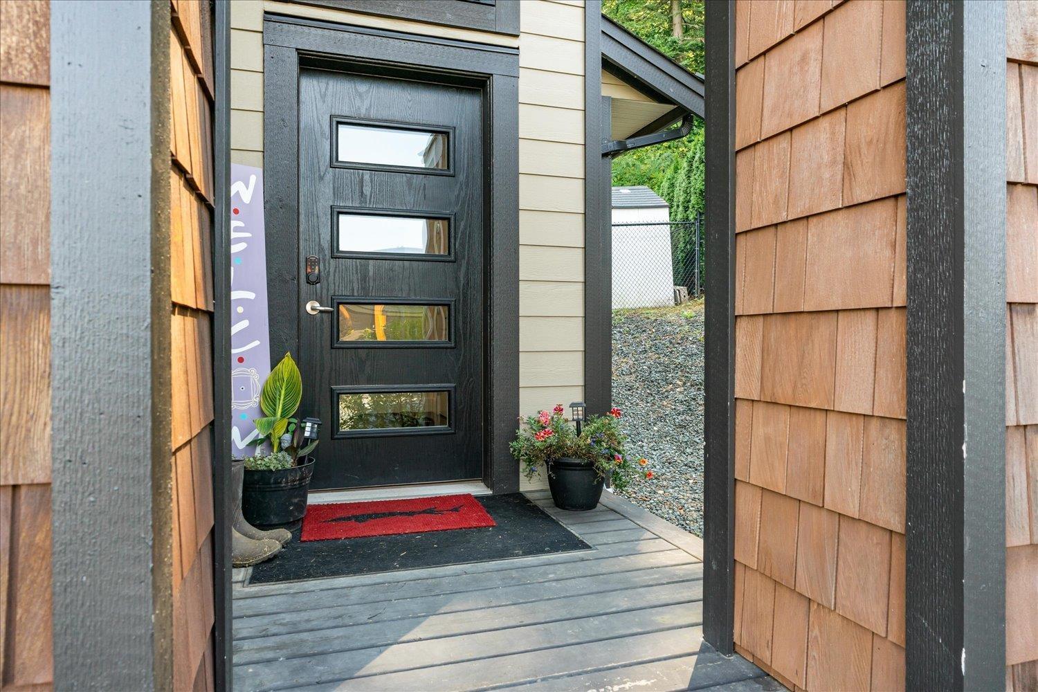 5486 Maclachlan Place, Promontory, Chilliwack, British Columbia  V2R 0P3 - Photo 2 - R3149811