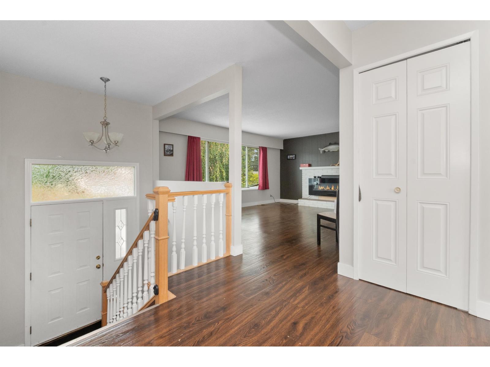 6890 Centennial Drive, Sardis East Vedder, Chilliwack, British Columbia V2R 1J7 - Photo 4 - R3156425