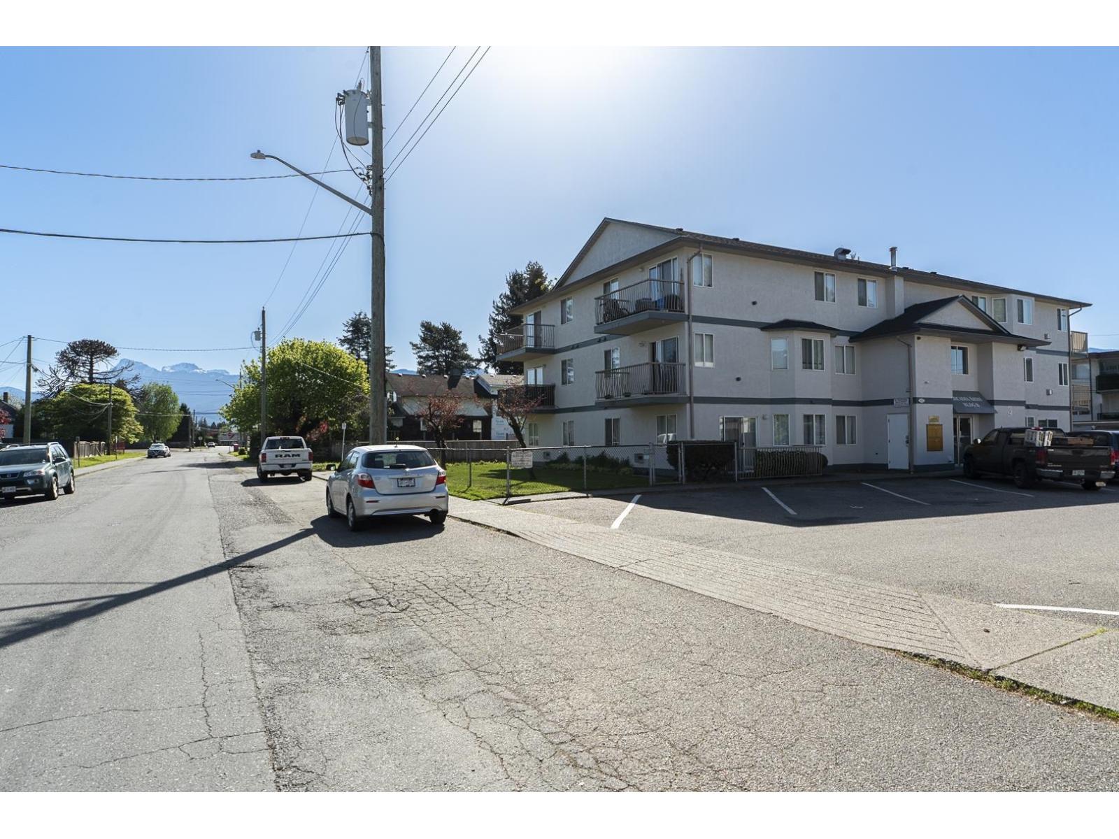17 46160 Princess Avenue, Chilliwack Proper East, Chilliwack, British Columbia V2P 2A7 - Photo 2 - R3160413