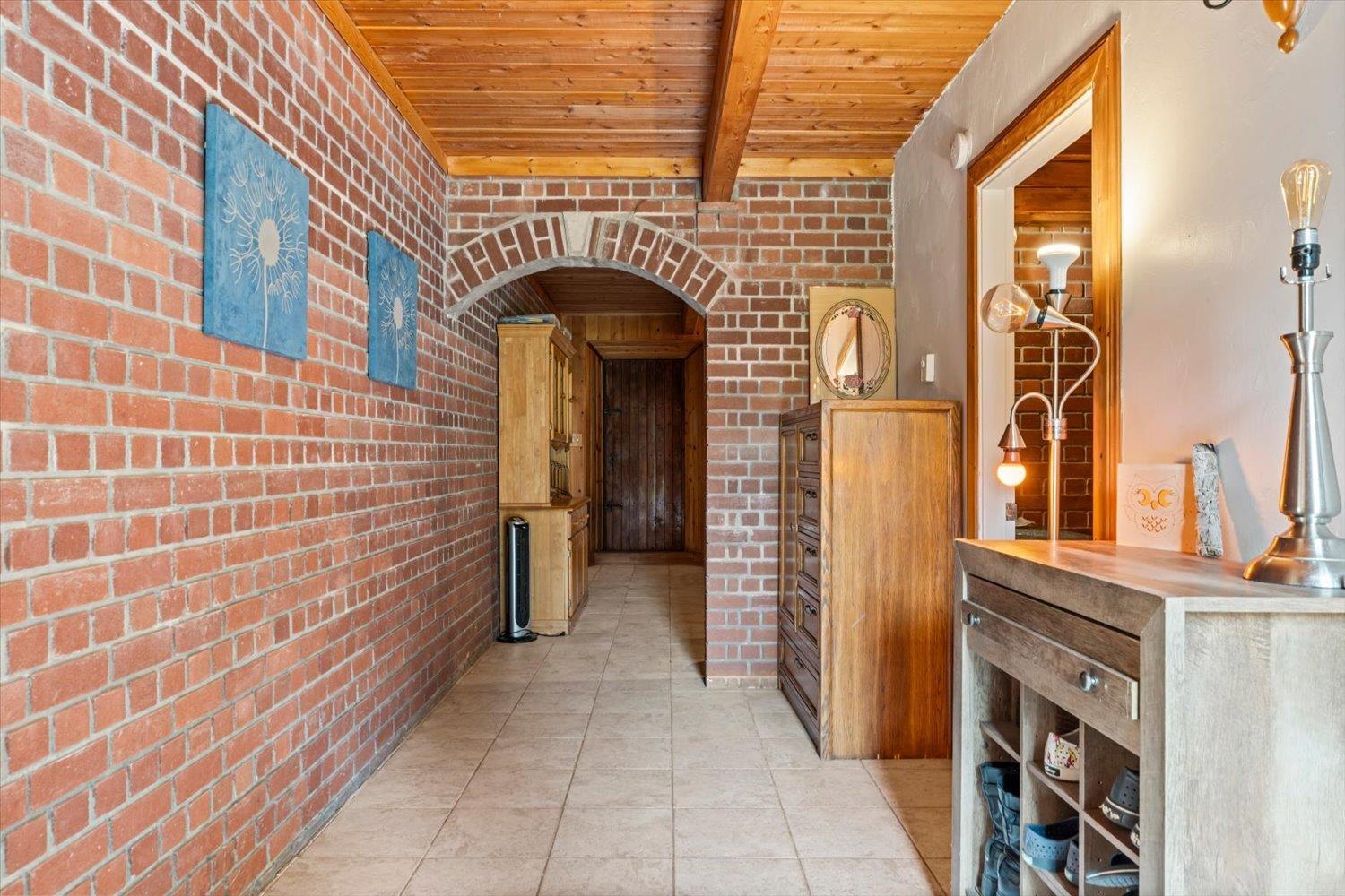 20738 Landstrom Road, Hope, Hope, British Columbia  V0X 1L3 - Photo 5 - R3165345