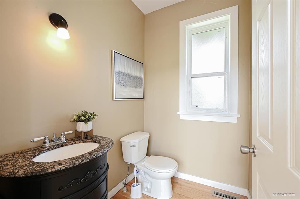 42194 Keith Wilson Road, Greendale, Sardis - Greendale, British Columbia  V2R 4B2 - Photo 8 - R3169997